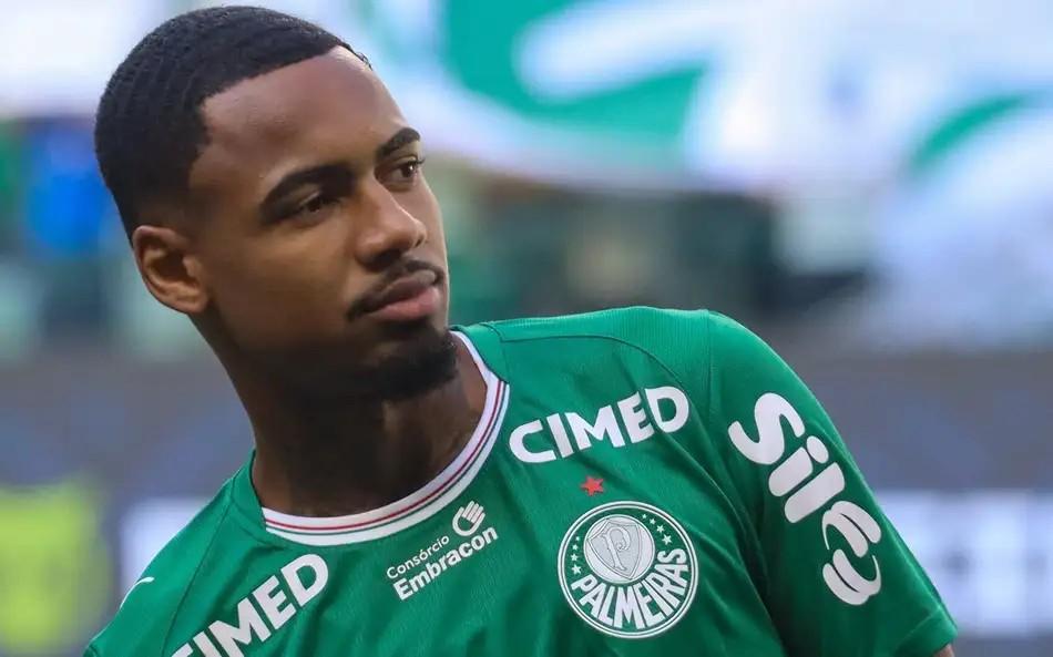 De futuro incerto a R$ 240 milhões: Allan deixa Palmeiras rumo ao Manchester City