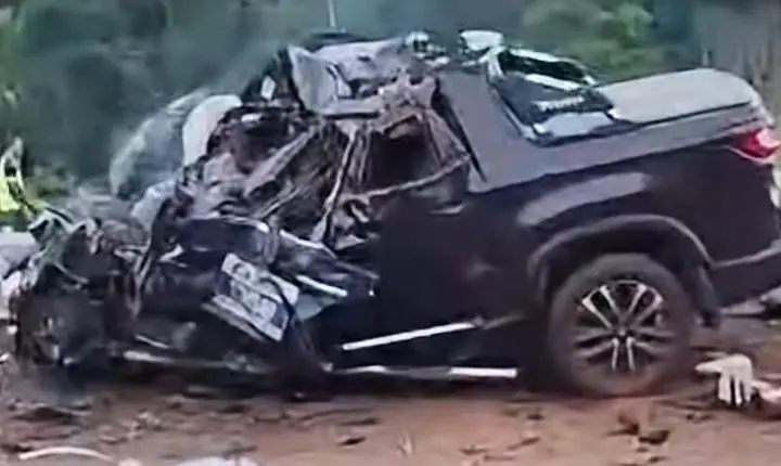 VÍDEO: Colisão entre picape e carreta deixa mortos na BR-364, entre Ji-Paraná e Ouro Preto
